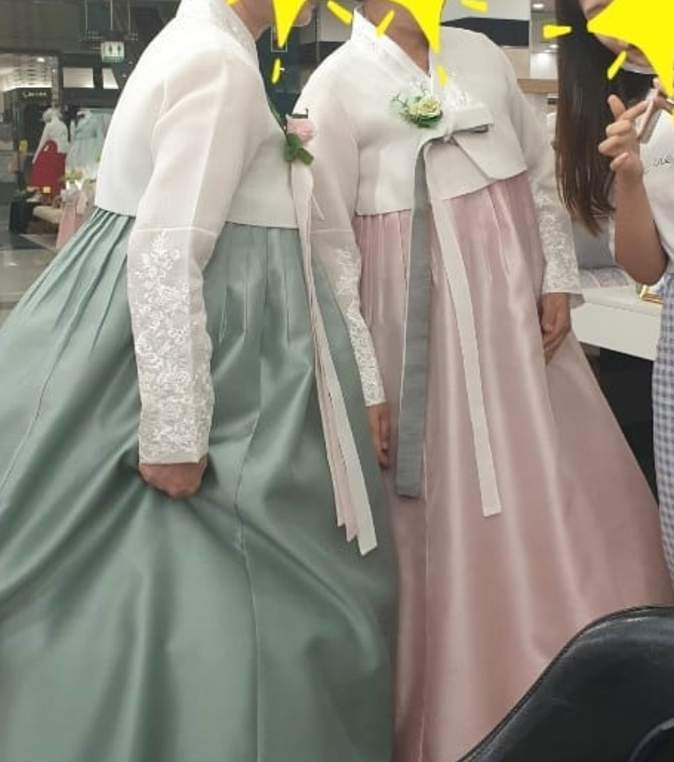 The Hanbok Wave fashion project is bringing traditional Korean dress to the  world