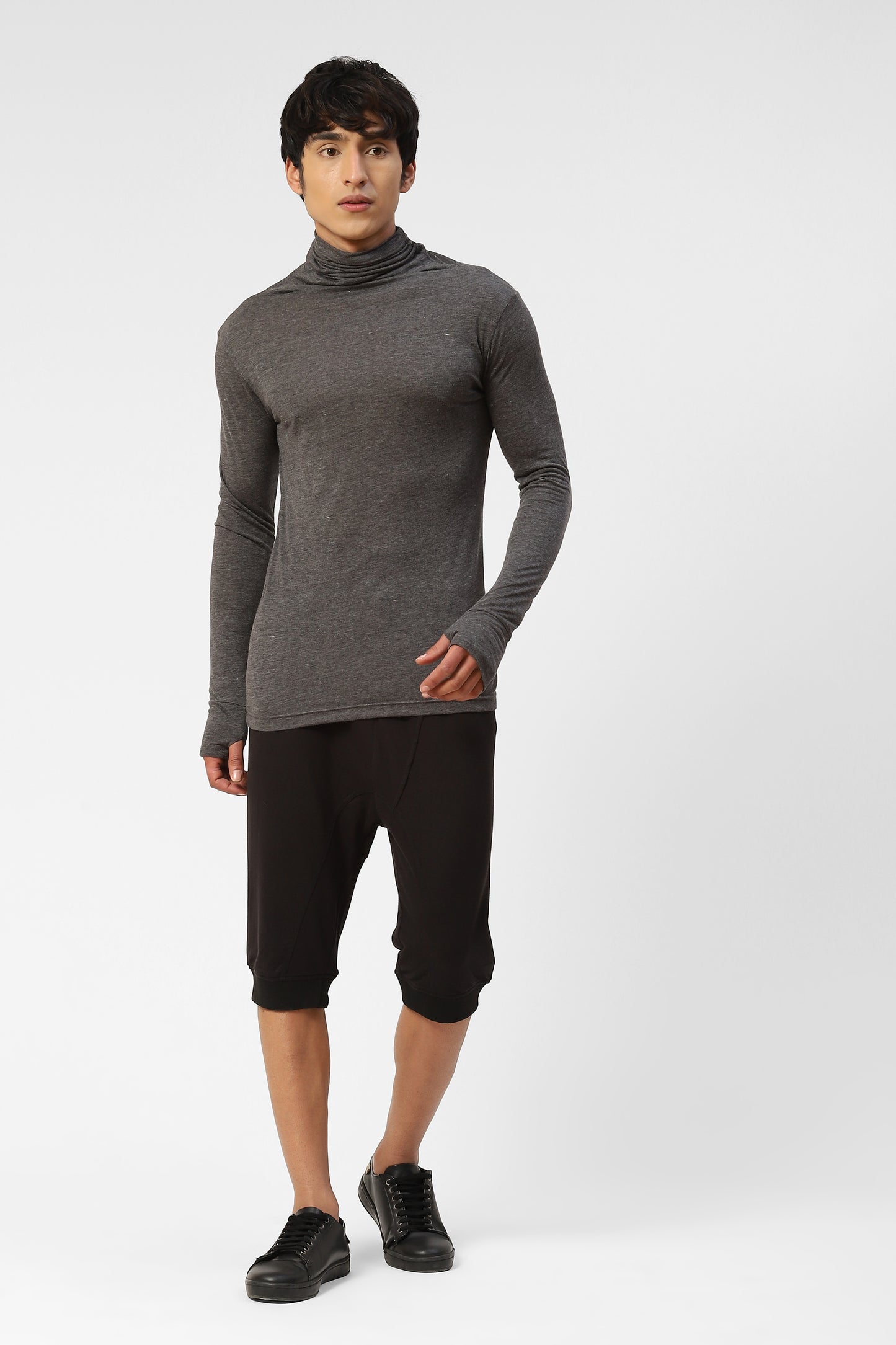 Black Mens Jogger Capri Shorts With Asymmetric Detail – Genes online ...
