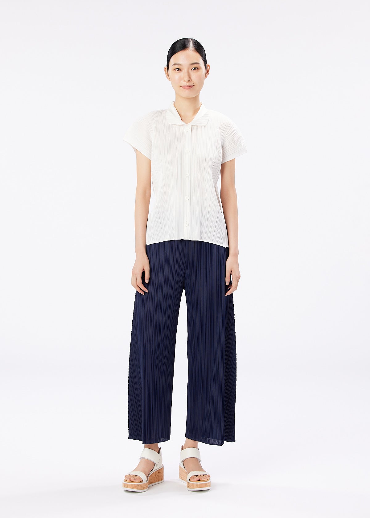 MONTHLY COLORS : MAY PANTS | The official ISSEY MIYAKE ONLINE