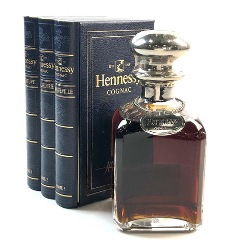 バイセル公式】ヘネシー Hennessy シルバートップ ブック型 青箱 700ml 