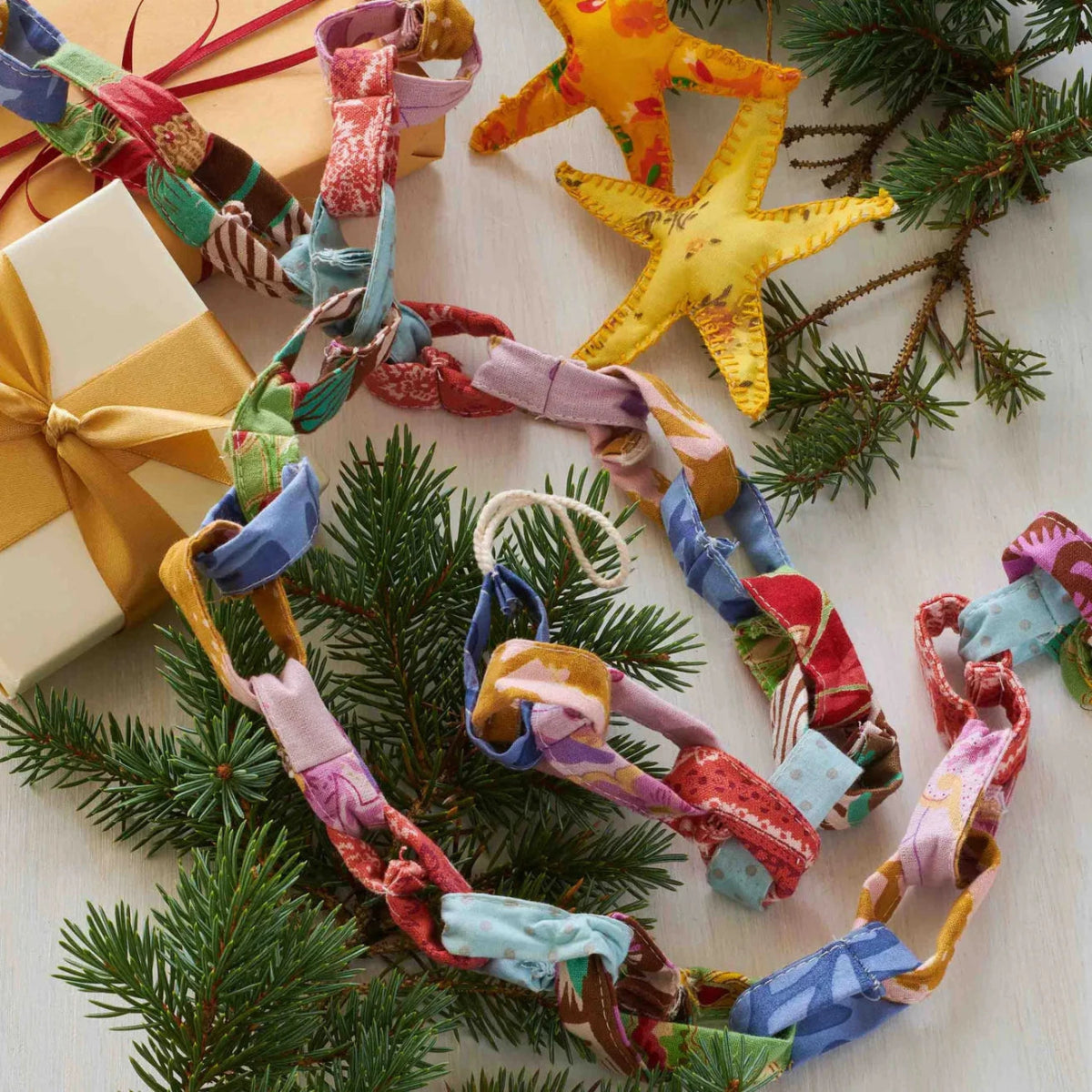 Patchwork™ Garland Chain
