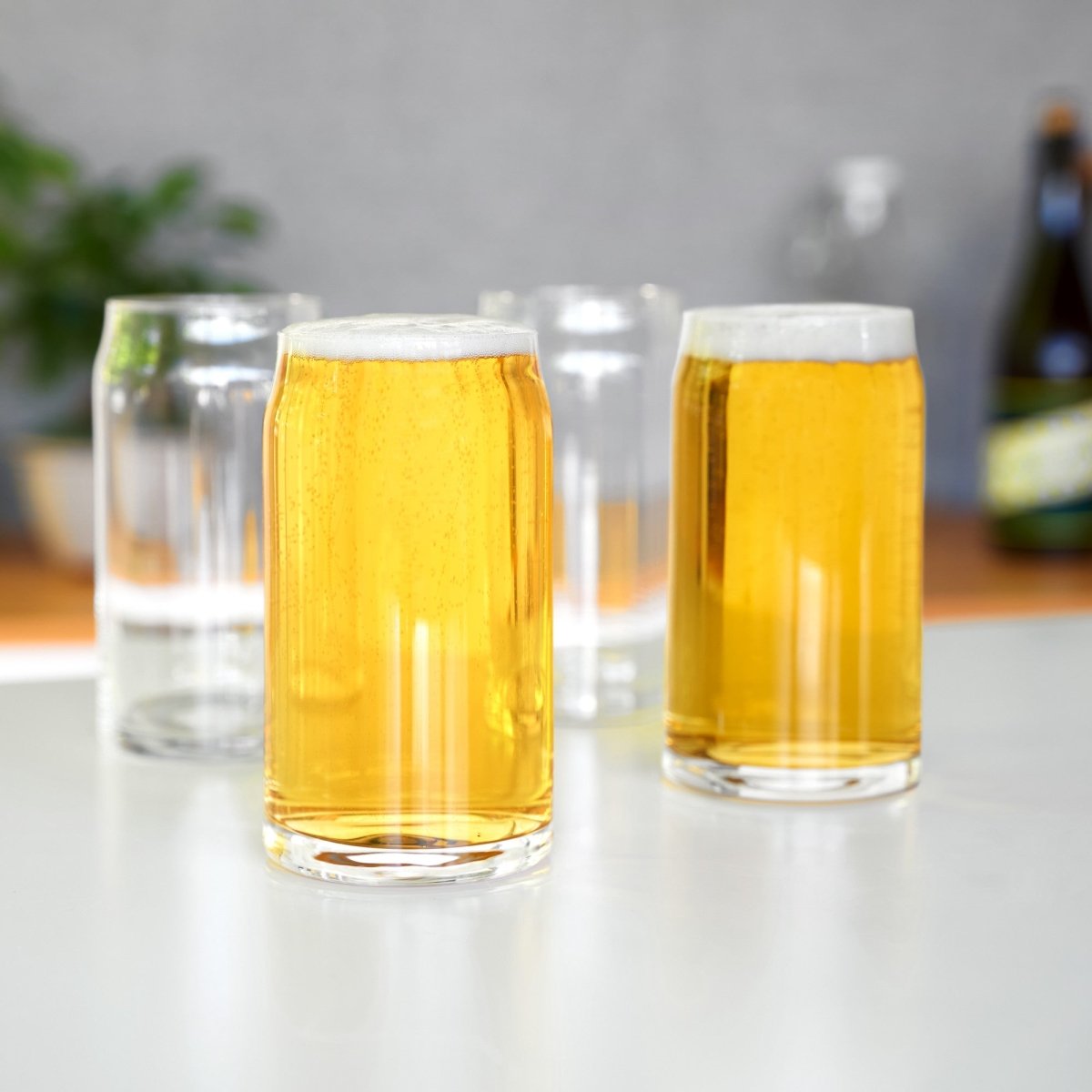 https://cdn.shopify.com/s/files/1/0275/1876/3088/products/beer-can-pint-glasses-set-of-4-189349_1445x.jpg?v=1666386390