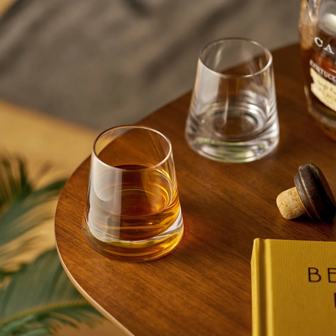 https://cdn.shopify.com/s/files/1/0275/1876/3088/products/burke-whiskey-glasses-set-of-2-213308_1445x.webp?v=1684614000