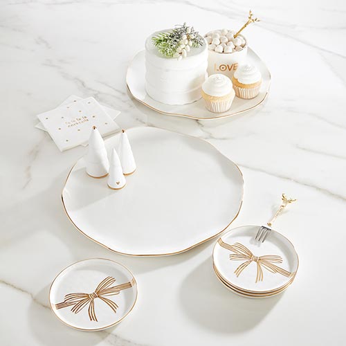 https://cdn.shopify.com/s/files/1/0275/1876/3088/products/gold-bow-holiday-appetizer-plates-525-set-of-8-849211_550x.jpg?v=1698959334
