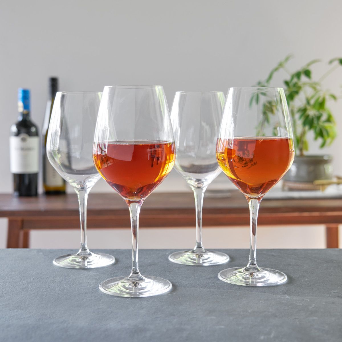 https://cdn.shopify.com/s/files/1/0275/1876/3088/products/spiegelau-rose-glass-17-oz-set-of-4-656005_1445x.jpg?v=1684529923