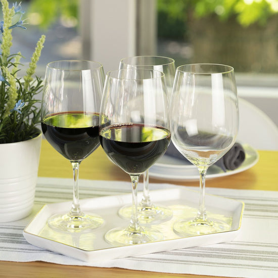 https://cdn.shopify.com/s/files/1/0275/1876/3088/products/spiegelau-vino-grande-bordeaux-glass-219-oz-set-of-4-173521_550x.jpg?v=1666387716