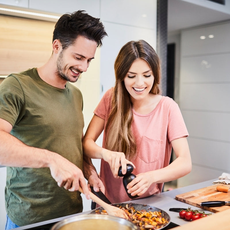 En savoir plus sur l'autre voici notre recette facile de crêpes que vous pouvez cuisiner en couple.