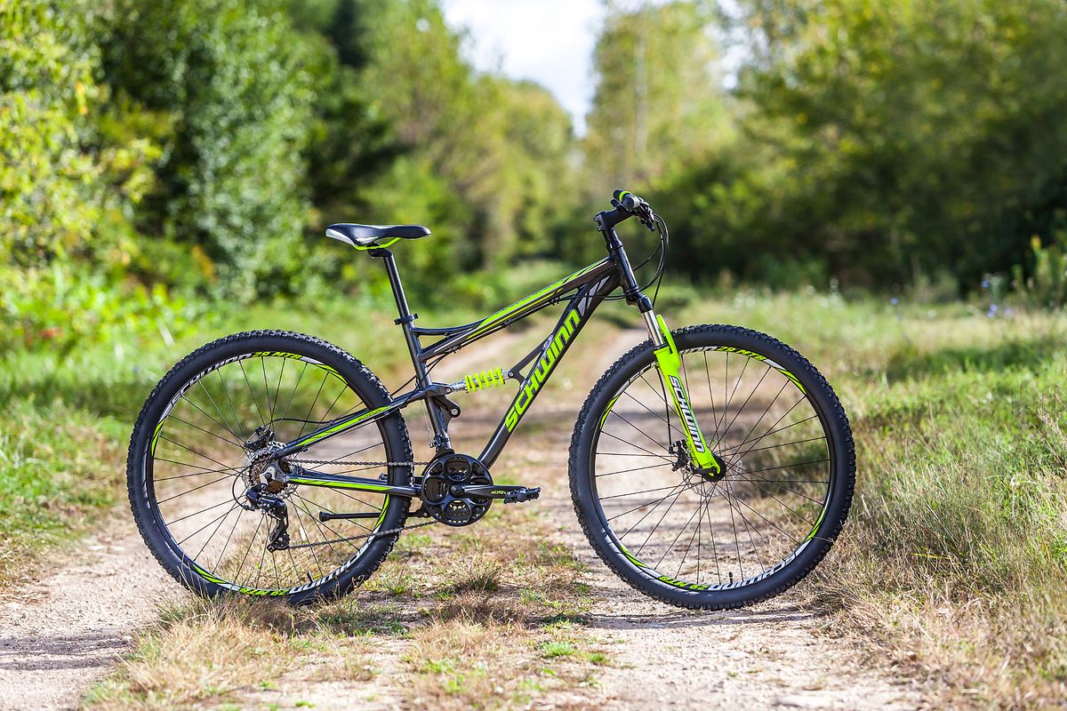 schwinn traxion mountain bike review