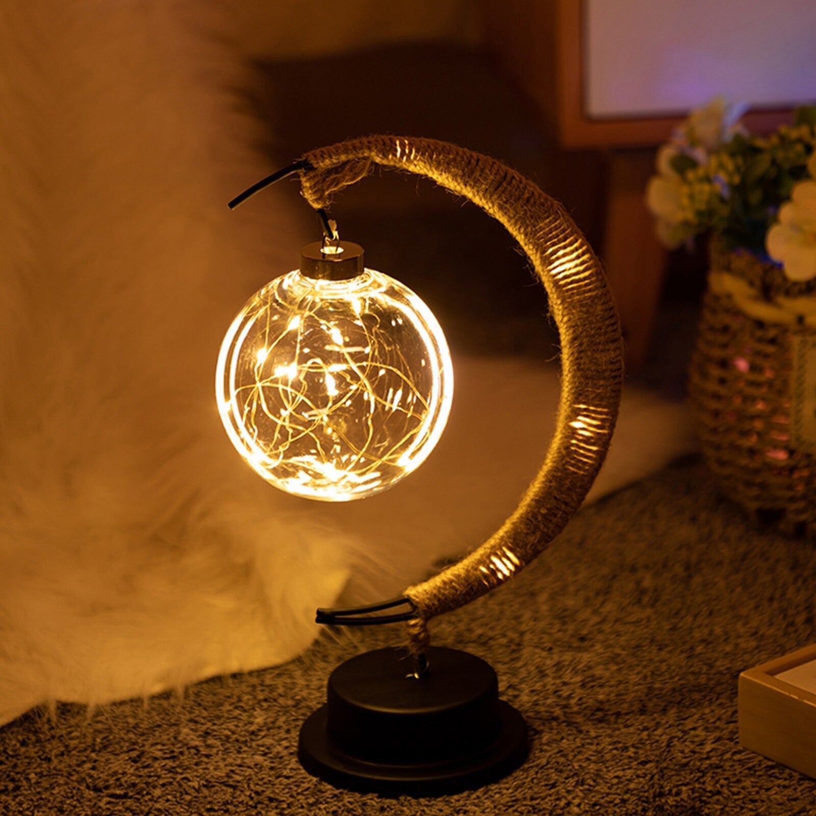 the lunar design lamp