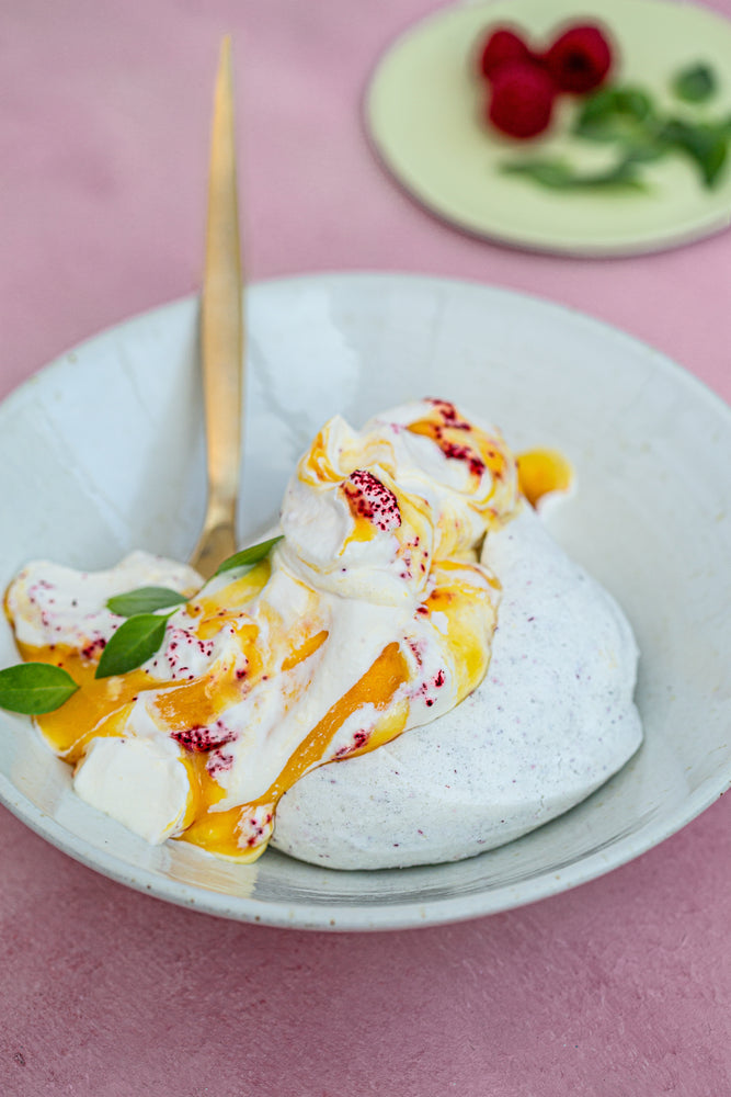 Hibiscus Meringue With Mango Cream – TwoChicks UK