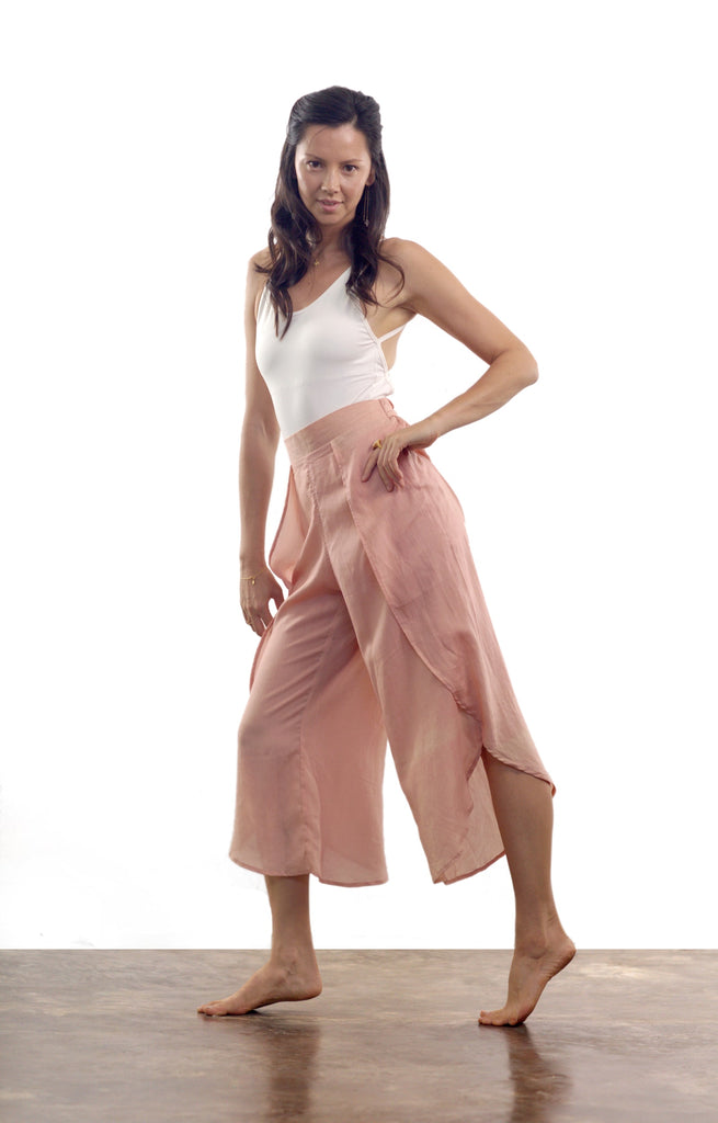 Airy organic flowy pants naturally dyed