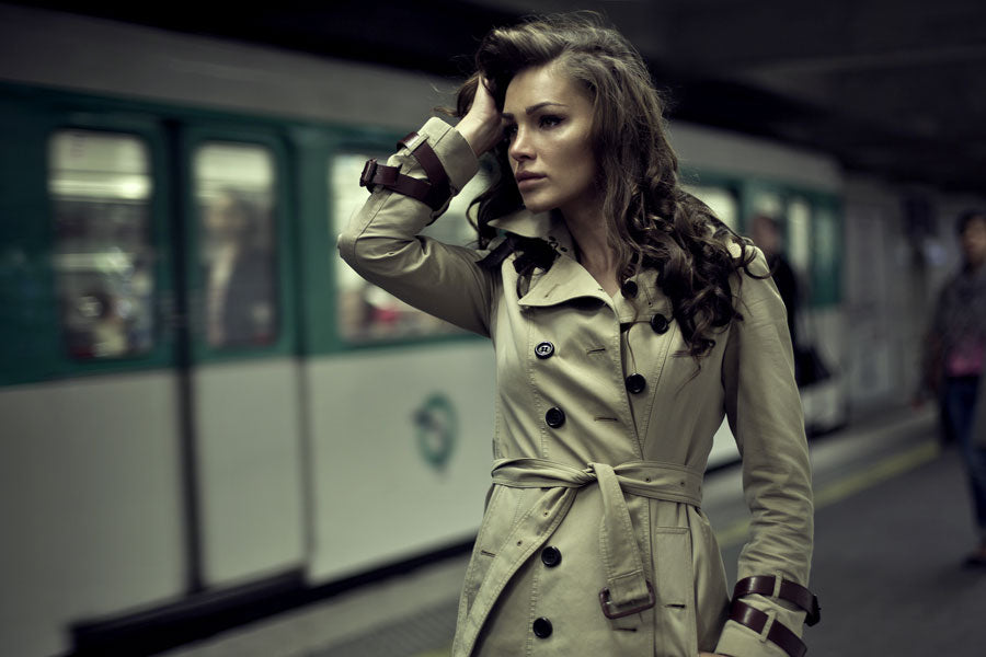 Attractive woman outside train, Erotic story, maturbating on train