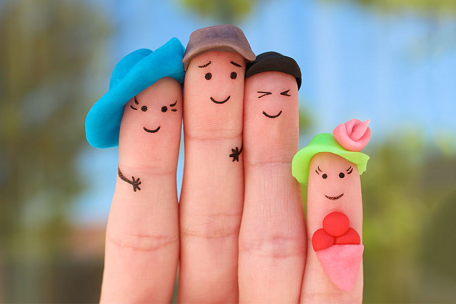 Finger puppet family smiling