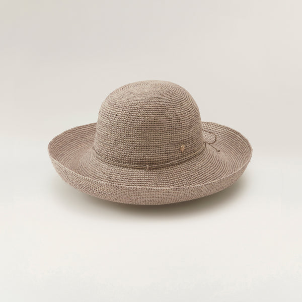 Classic 5 Women's Hat Natural Black - Helen Kaminski US