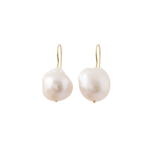 Baroque pearl earrings on yellow gold hooks
