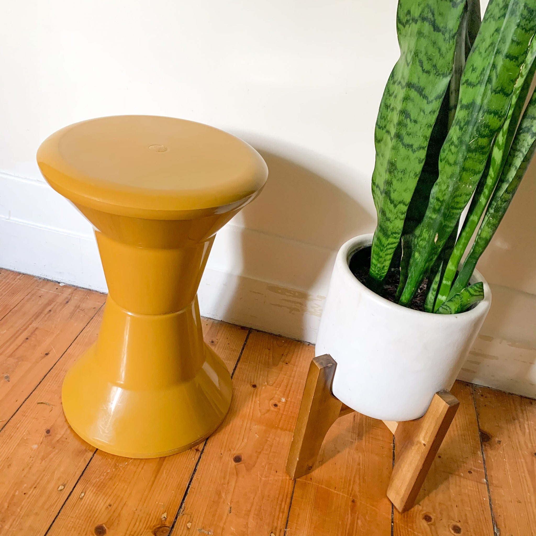 caroma arcade stool