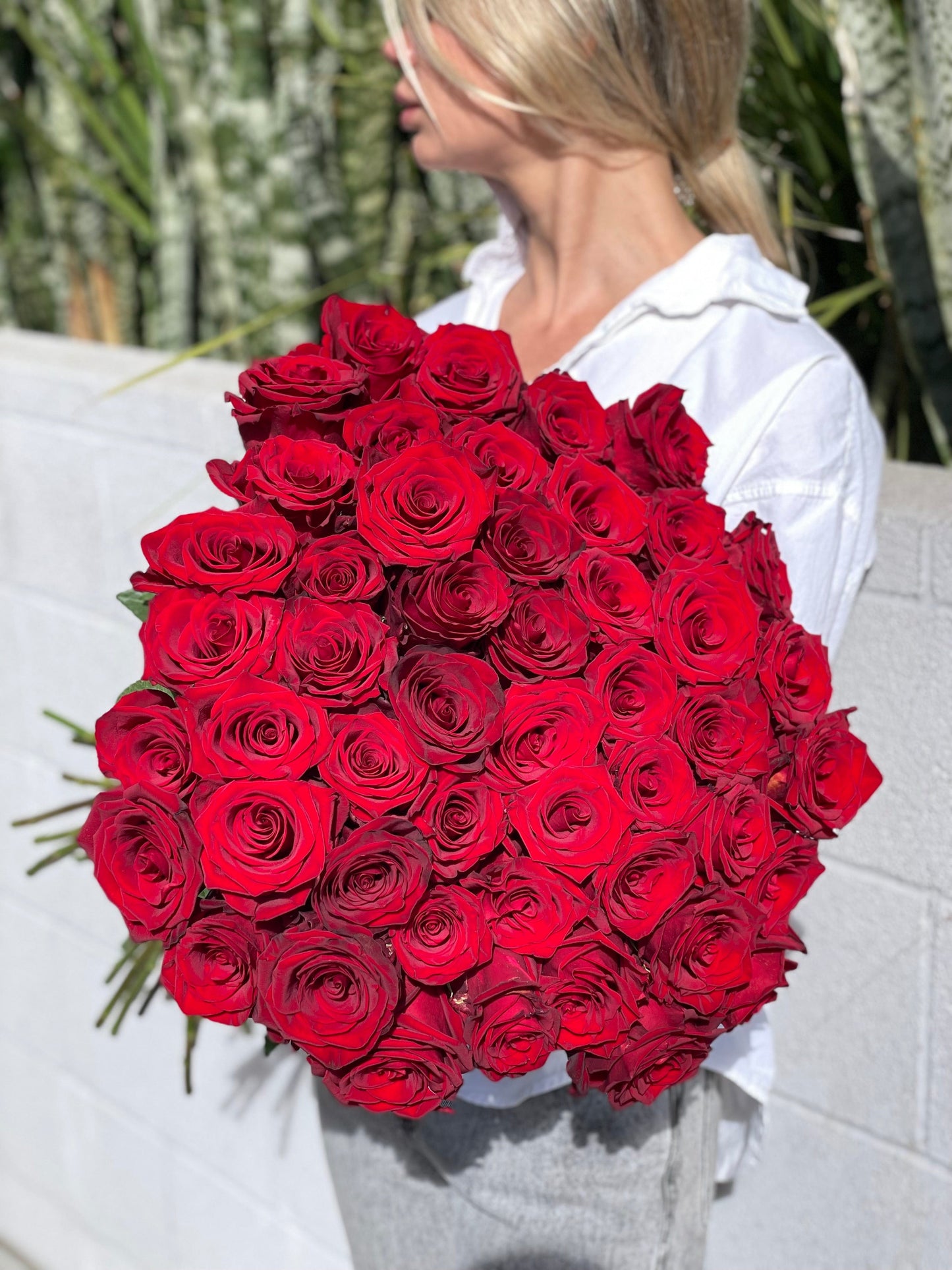 Gorgeous Bouquet of 50 Stunning Red Roses – Mercury Flowers
