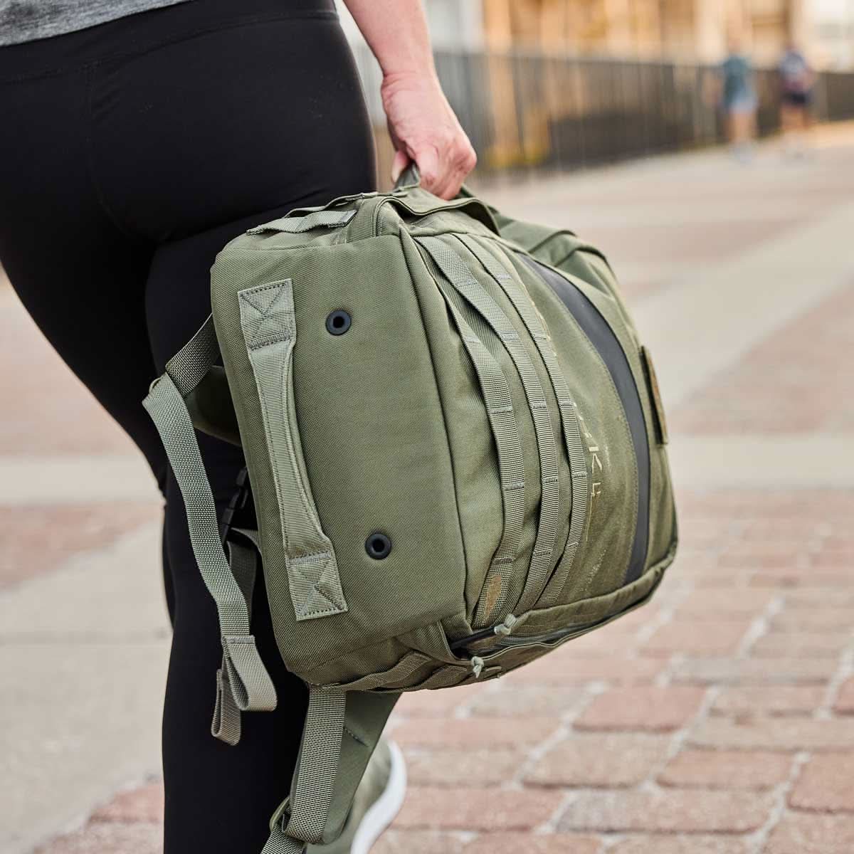 20L Rucker Earth Grey Carrying Image 1f711c2d 9b5c 4156 b11e 9787d395a506
