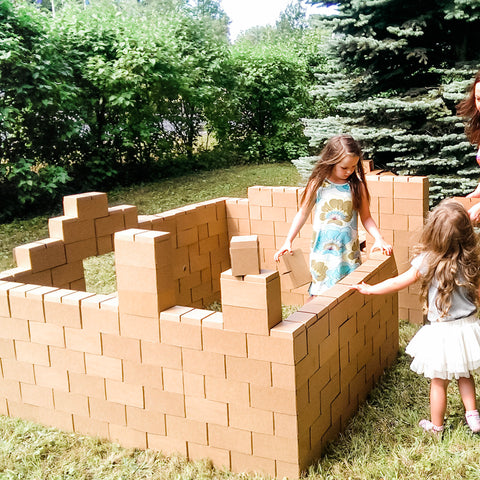 At what age a child should be able to build big blocks | GIGI Bloks