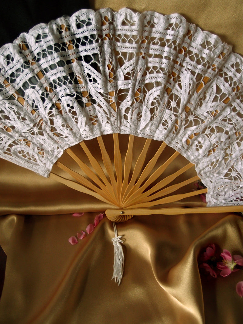 lace fans for weddings