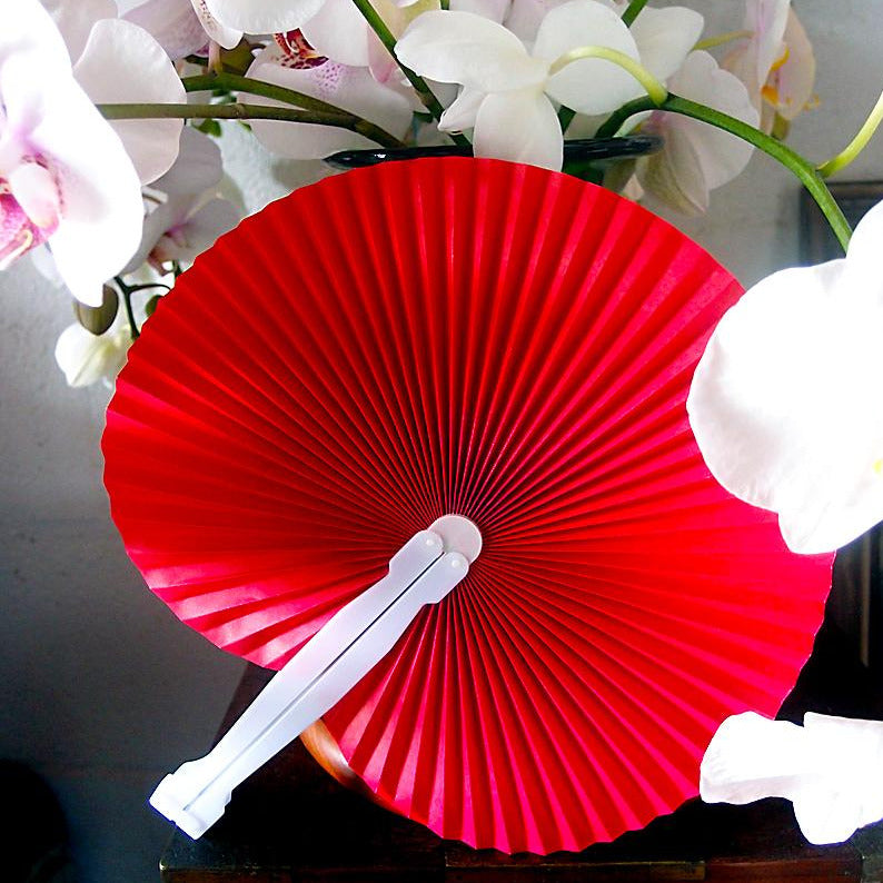 red hand fan