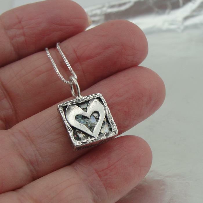 roman heart pendant