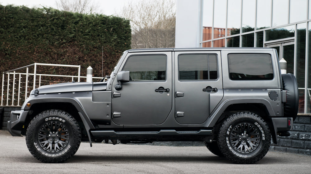 Jeep Wrangler Sahara 2.8 Diesel CJ300 Black Hawk Edition