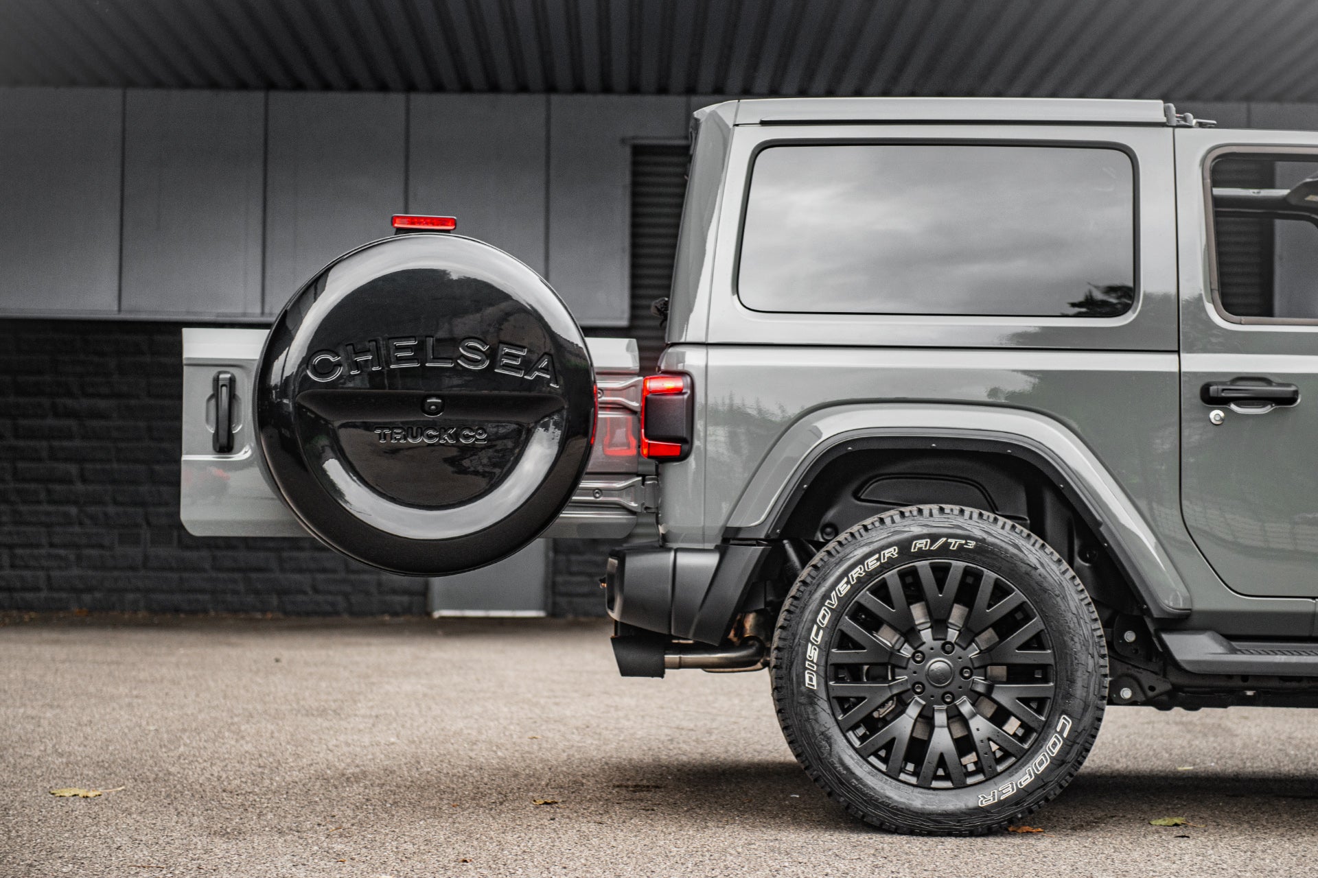 Jeep Wrangler JL Hard Spare Wheel Cover | Chelsea Truck Company