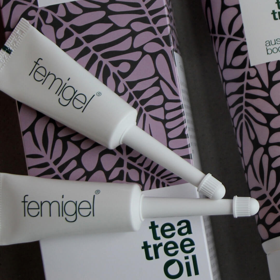 handling etikette Shaded Femigel mod uønsket lugt, kløe og tørhed i skeden med Tea Tree Oil