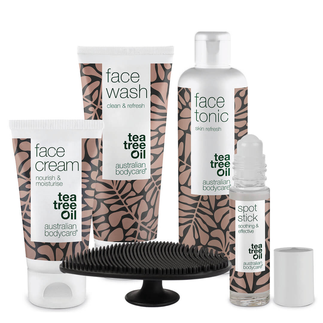 Se Ansigtspakke med face scrubber - 5 - pak til daglig rens af uren hud med bumser hos Australian Bodycare