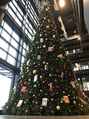 100 Kellogg Lane 40 foot high Christmas tree