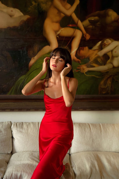 This Christmas, invest these red dresses from Amazon