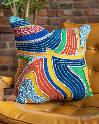 https://cdn.shopify.com/s/files/1/0275/7790/9383/products/banx-organic-cotton-abstract-throw-pillow-450743.jpg?v=1679961848&width=320