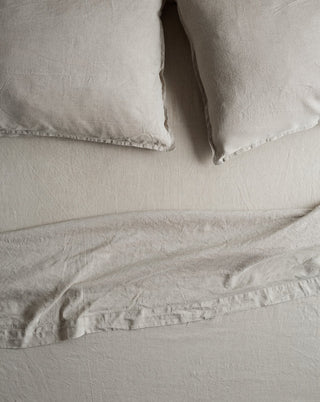 Belgian Flax Linen Raw Edge Ruffle Solid Duvet Cover - White