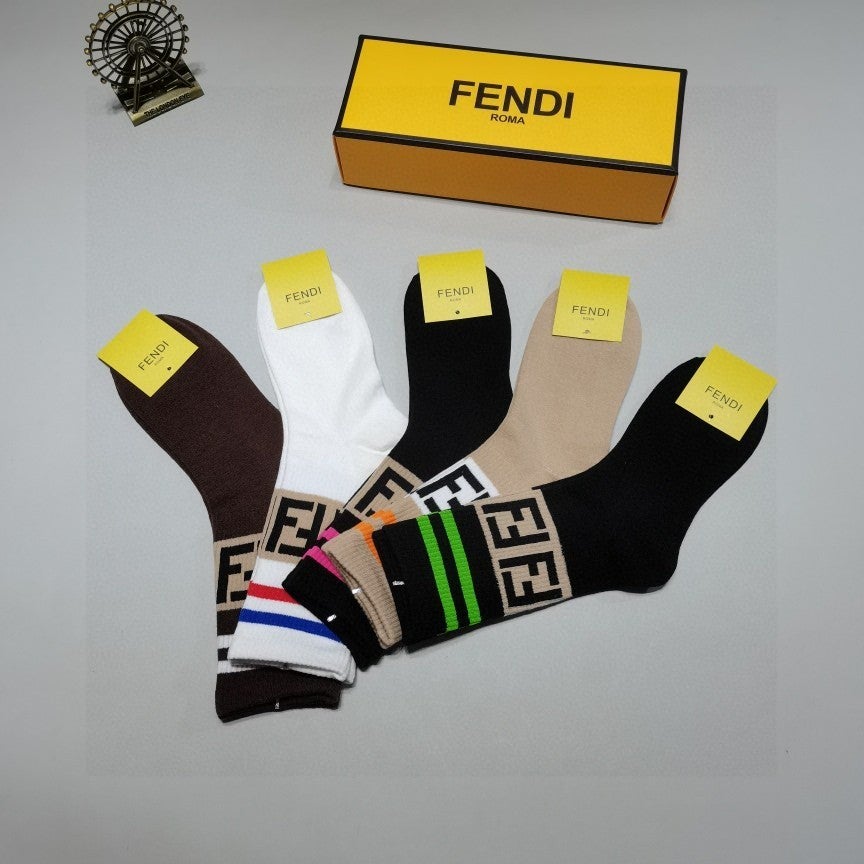 FENDI FF Pattern Fashion Men and Women's Cotton Socks 5 Socks in Box