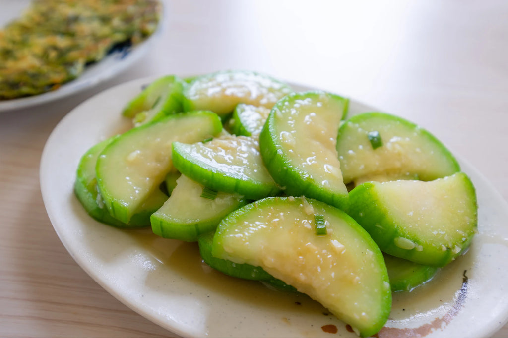 Fried loofah vegetable dish plate