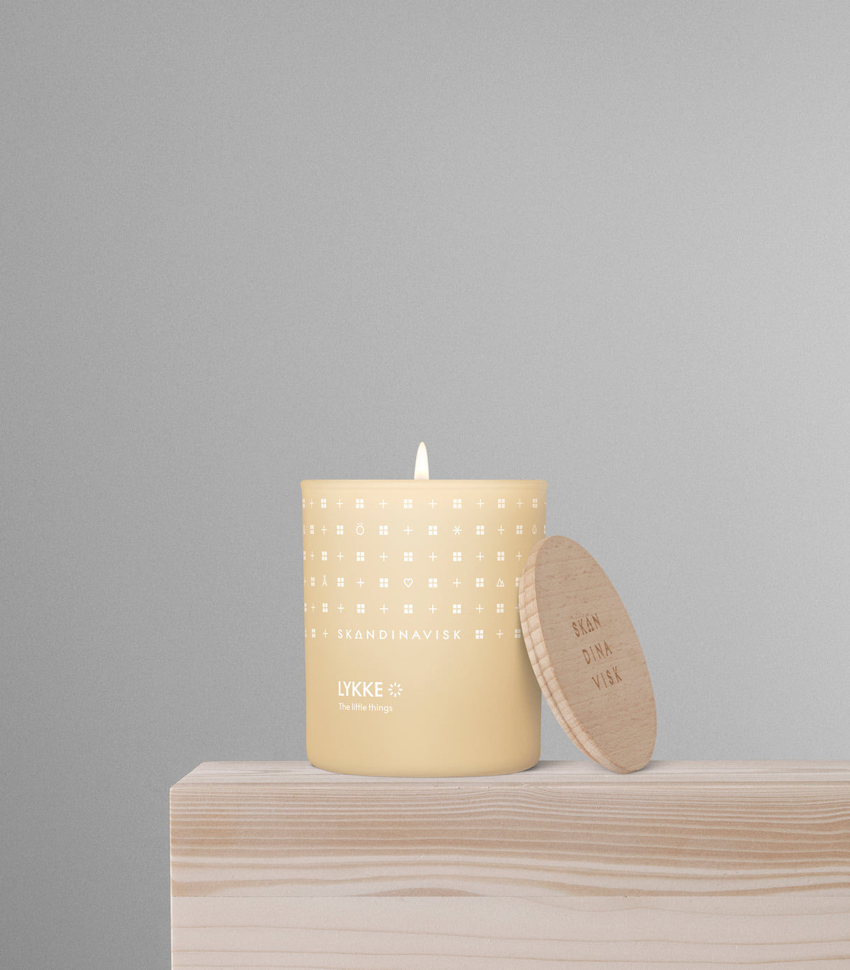 Skandinavisk lykke candle blue house goods