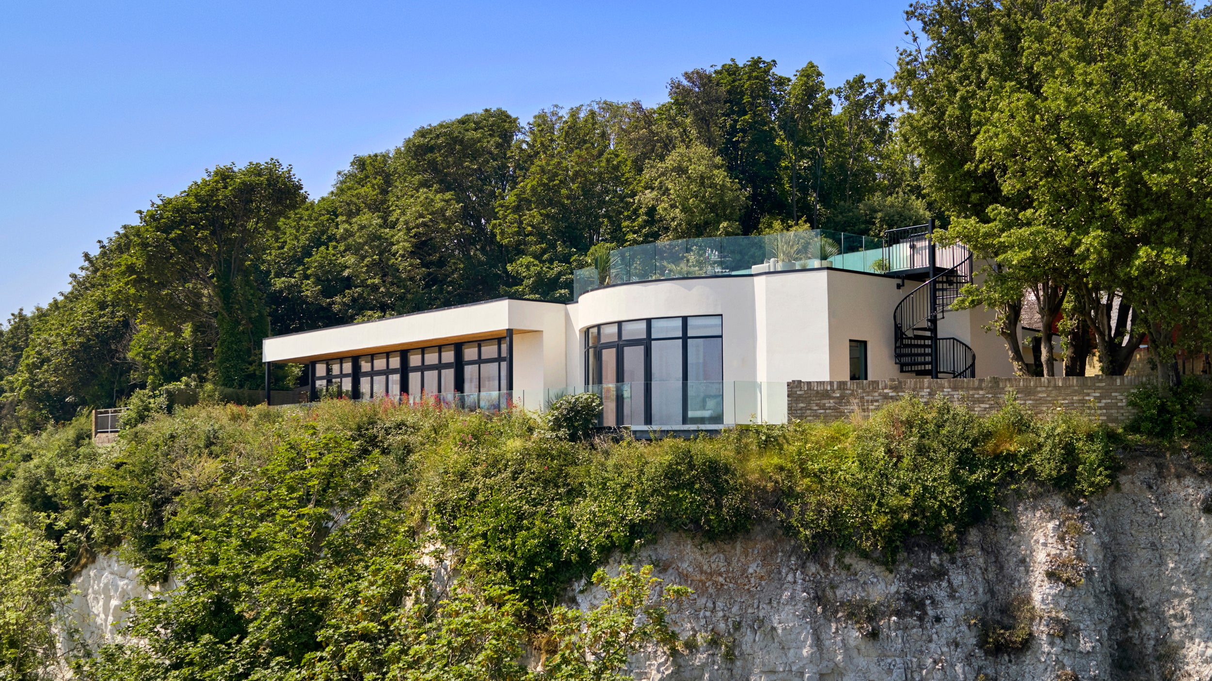 Win an Audi R8 Spyder - Omaze Million Pound House Draw Kent. The Clifftop Kent House in the sun 