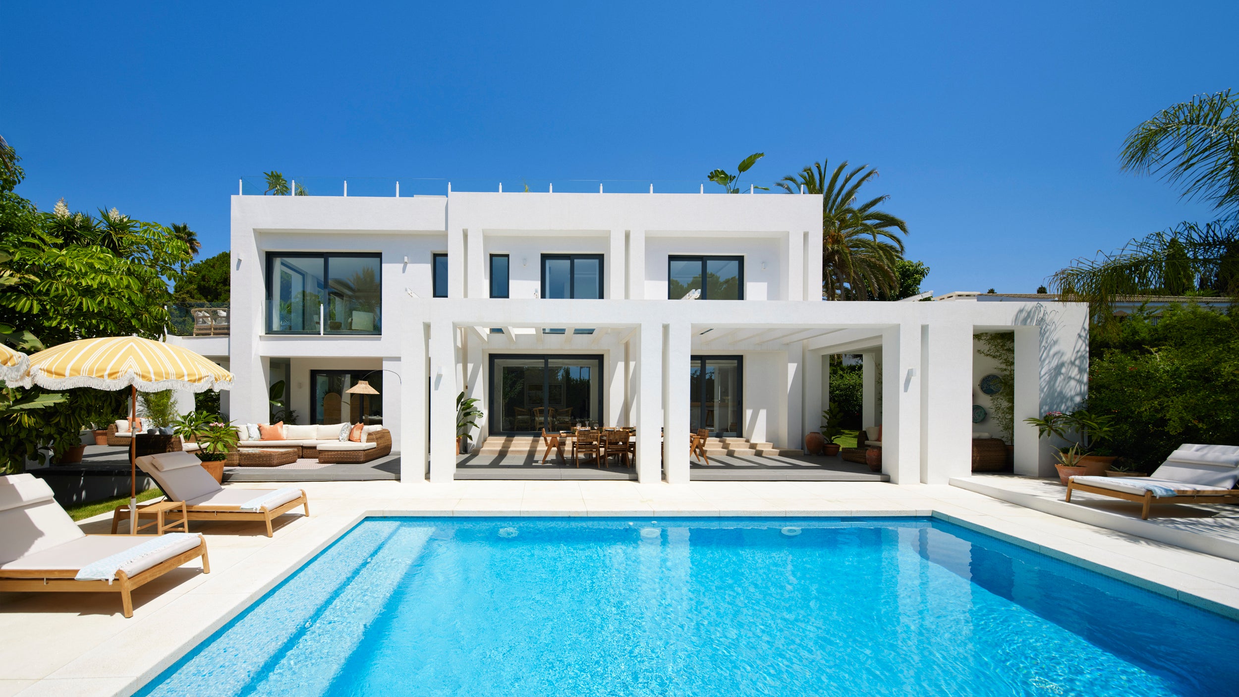 The Omaze Marbella Superdraw - Villa from the outside in the sun 