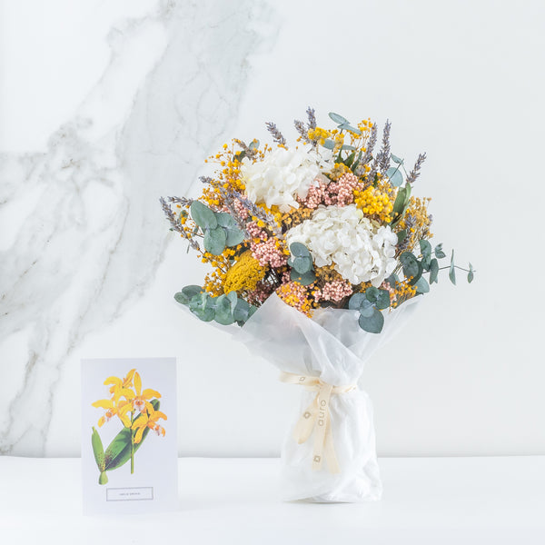 Cuadro con ramillete de flores preservadas y dedicatoria personalizada –  auro floral stories