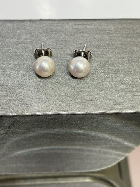 18KT White Gold 7mm Pearl Stud Earrings