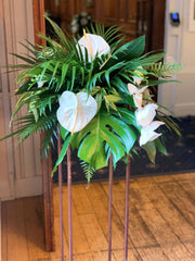 Tall tropical table centre
