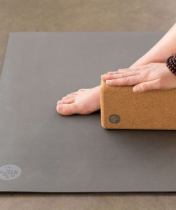 Limited Sale][Manduka] GRP Hot Yoga Mat (6mm) Hot Yoga / 2 Colors [A]  Manduka 21SS 100_1 - Puravida! Puravida Yoga Fitness Shop – Puravida! プラヴィダ  ヨガ ピラティス フィットネスショップ