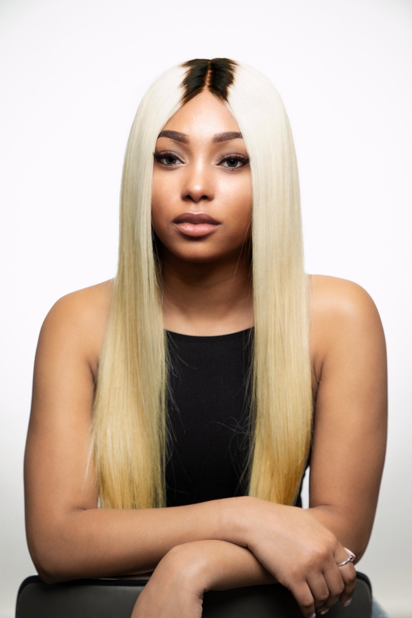 5x5 Blonde Closure Straight 613 with Dark Roots – Snapped Hair