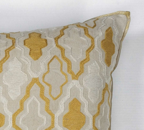 18" x 18" Cotton Ivory/Yellow Pillow