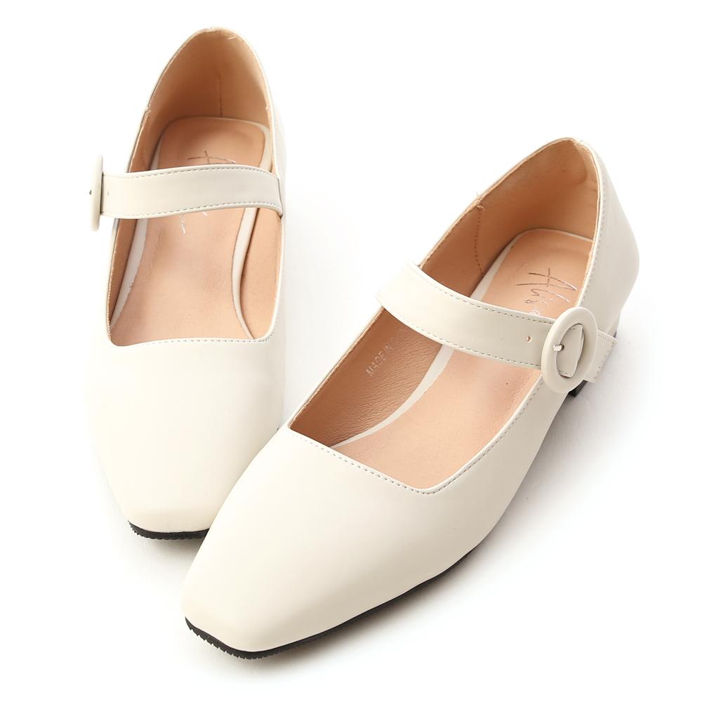 white mary jane shoes low heel