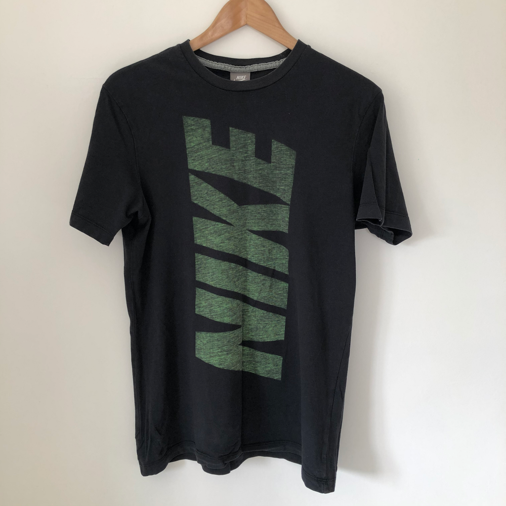 nike spell out t shirt