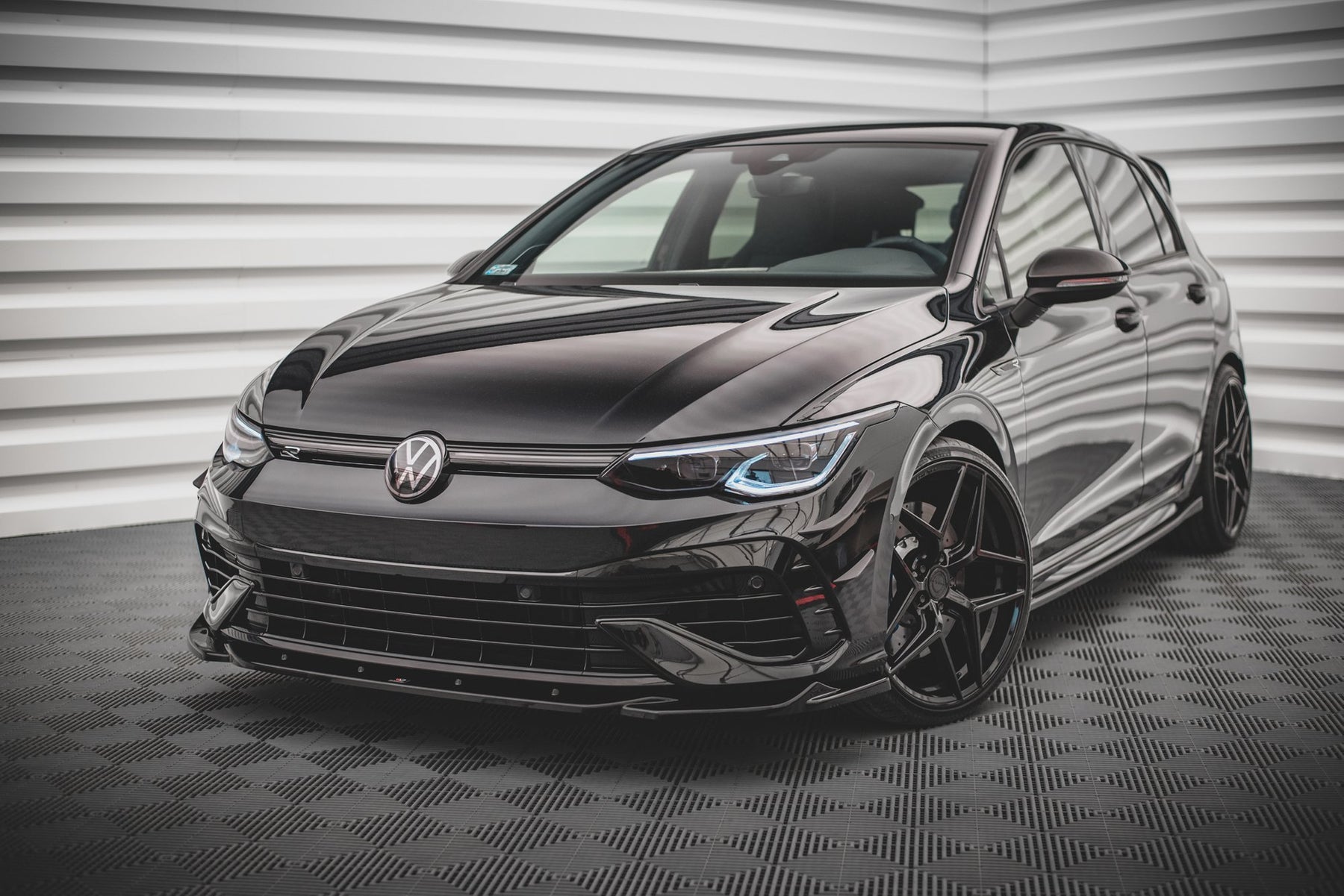 Golf R MK8 Maxton Design USA