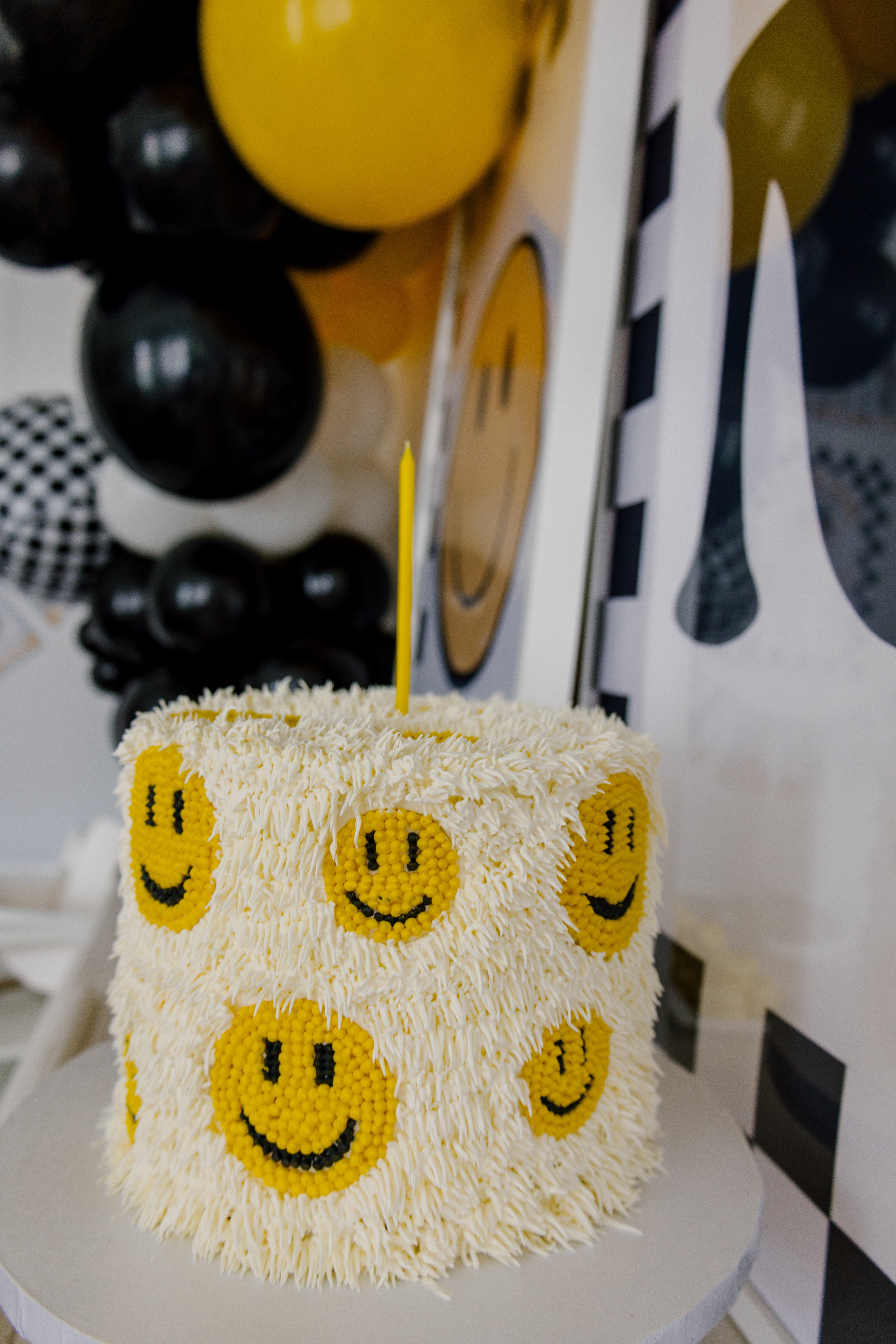 happy face cake
