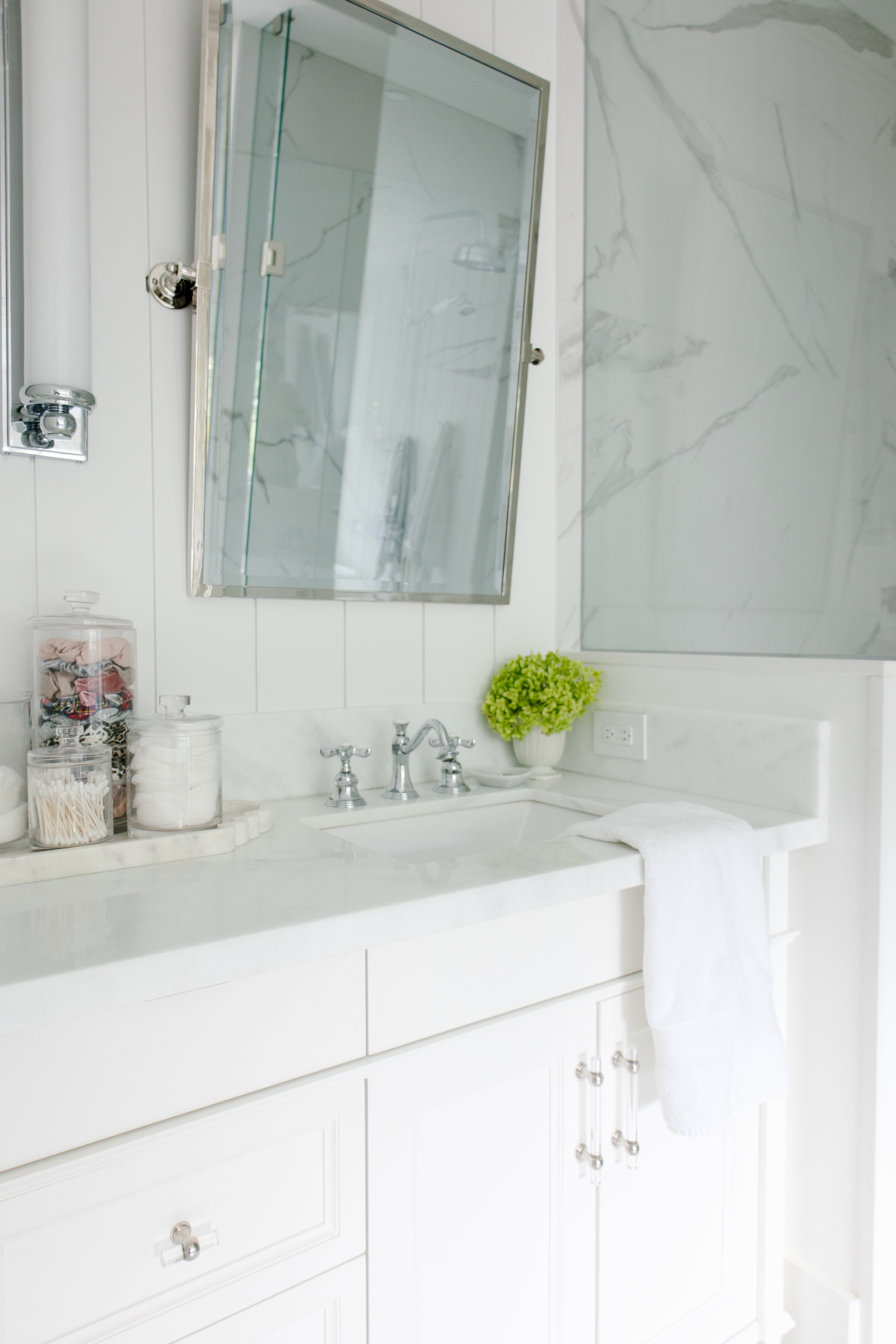 bathroom vanity